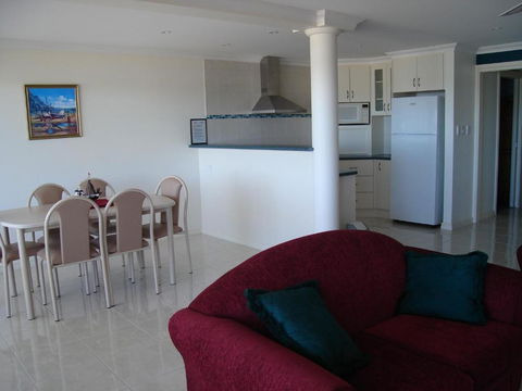 Ambience Apartments Apartment 2 - Accommodation Batemans Bay 4