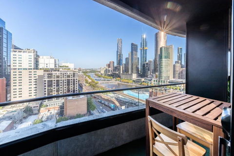 Aura2107, 2 Bedroom Apartment With Balcony, Stunning Yarra River And City Views - Accommodation Batemans Bay 0