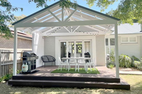 Antler & Oak Cottage: Provincial Luxe In Moss Vale - Accommodation Batemans Bay 0