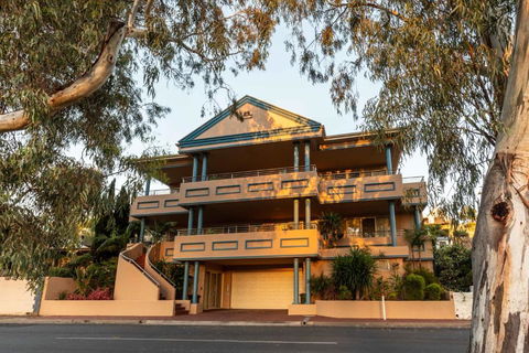 Apartment 1, 9 River Lane, Mannum - Accommodation Batemans Bay 0