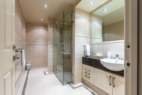 Apartment 1, 9 River Lane, Mannum - Accommodation Batemans Bay 1