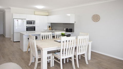 Apartment 14 - The Meridian - Accommodation Batemans Bay 4