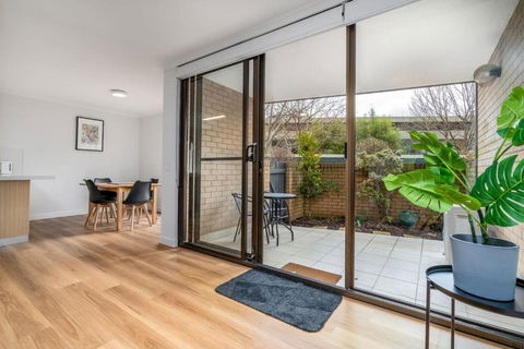 Apt In Kingston - 10min To Lake Burley Griffin - Accommodation Batemans Bay 4