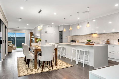 Aqua Place - Family Comfort Meets Coastal Charm - Accommodation Batemans Bay 0
