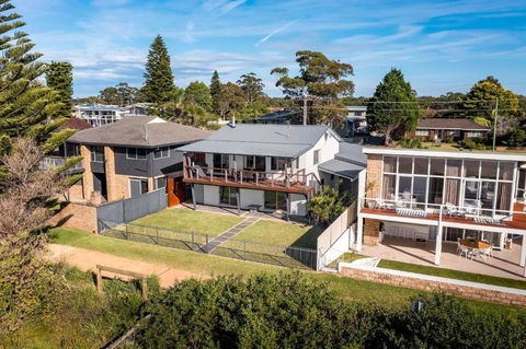 Aqua Vista By Jervis Bay Rentals - Accommodation Batemans Bay 3