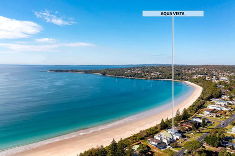 Aqua Vista By Jervis Bay Rentals - Accommodation Batemans Bay 1