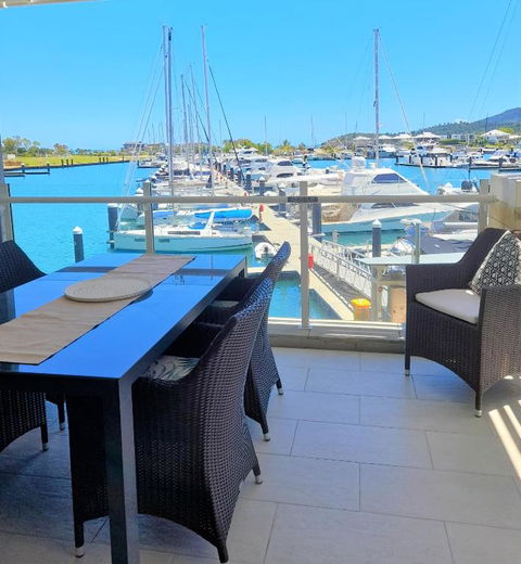 AquaView Boathouse Airlie Beach - Accommodation Batemans Bay 0