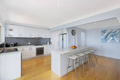 Aquavista Beach, Lake, Sun, And Sand - Accommodation Batemans Bay 2