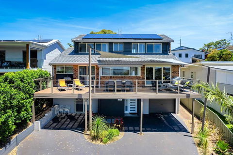 Aquavista Beach, Lake, Sun, And Sand - Accommodation Batemans Bay 1