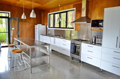 Aranakie- 7 Grey Street Arakoon - Full Linen Provided - Accommodation Batemans Bay 3