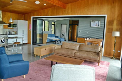 Aranakie- 7 Grey Street Arakoon - Full Linen Provided - Accommodation Batemans Bay 2