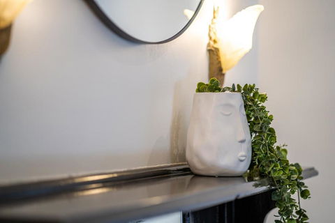 Archer St Heart Of North Adelaide Balcony 65TV - Accommodation Batemans Bay 1
