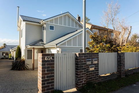 Armidale Cottage - House 1 - Accommodation Batemans Bay 1