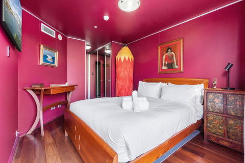 Artsy Boho Den In Iconic Fingerwharf Woolloomoolo - Accommodation Batemans Bay 4