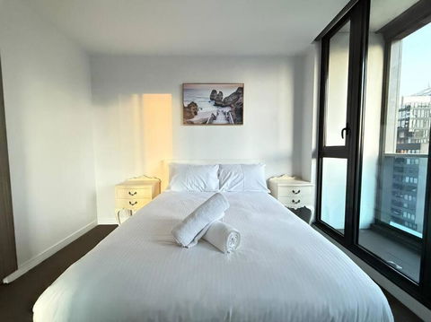 Astonishing 2B2B UpperWestSide Residence Opposite Southern Cross Station - Accommodation Batemans Bay 3