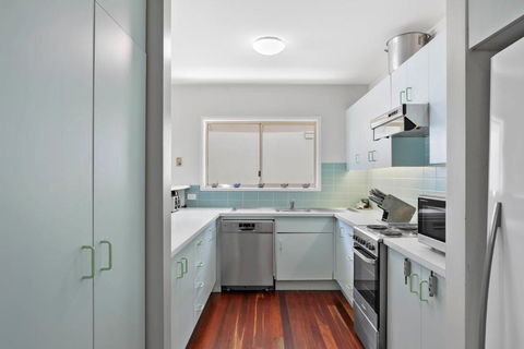At Cylinder 1 - Accommodation Batemans Bay 2