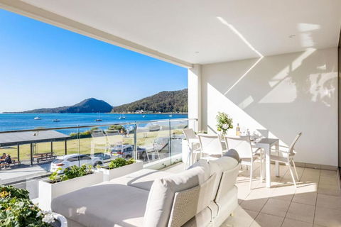 Aura 3 Spectacular Beachside Views - Accommodation Batemans Bay 0