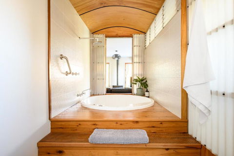 Azidene House & Spa Apartment - Accommodation Batemans Bay 0