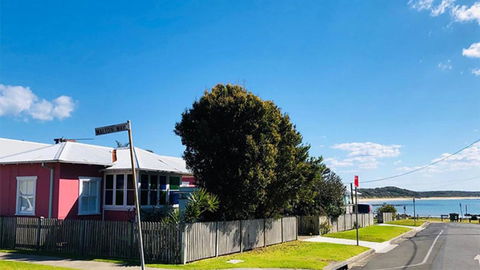 Atlantis Retro Beachside Couples Retreat - Accommodation Batemans Bay 1