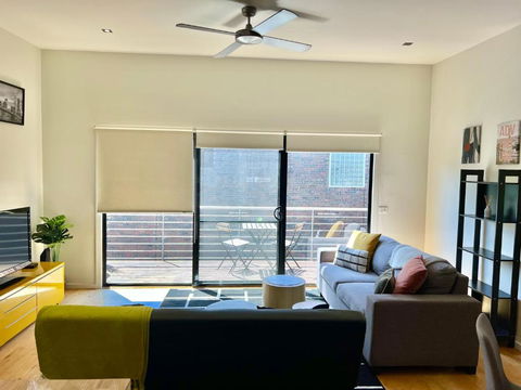 Ascot Vale - Lovely 2 Bedroom Townhouse Close To Everything! - Accommodation Batemans Bay 1