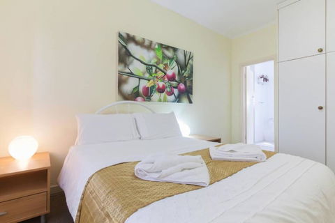 B5 Crawley Apartment 1 BRM & Sleepout Near UWA - Accommodation Batemans Bay 0