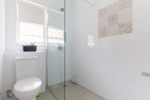 B5 Crawley Apartment 1 BRM & Sleepout Near UWA - Accommodation Batemans Bay 4