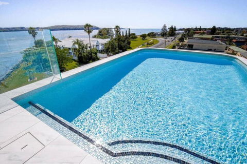Bay View 2-Bedroom Apartment With BBQ - Accommodation Batemans Bay 0