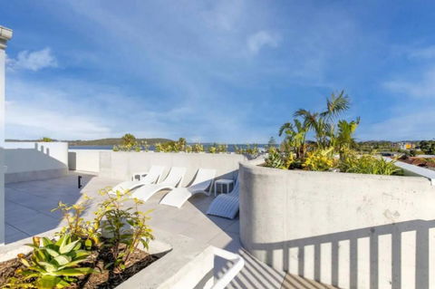 Bay View 2-Bedroom Apartment With BBQ - Accommodation Batemans Bay 1
