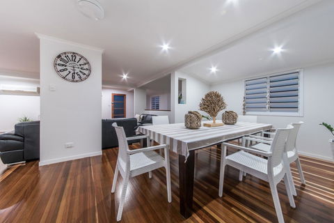 Hayman Views - Accommodation Batemans Bay 13