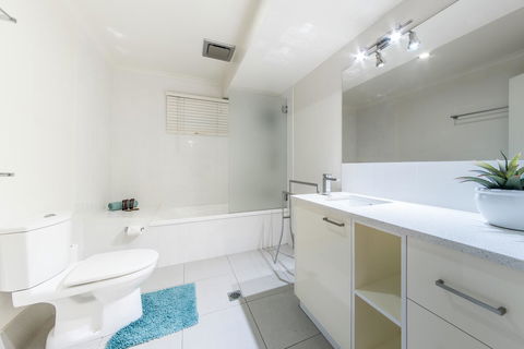 Hayman Views - Accommodation Batemans Bay 6