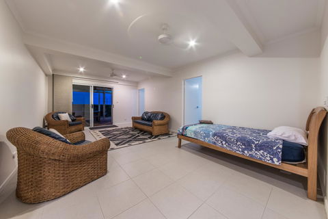 Hayman Views - Accommodation Batemans Bay 9