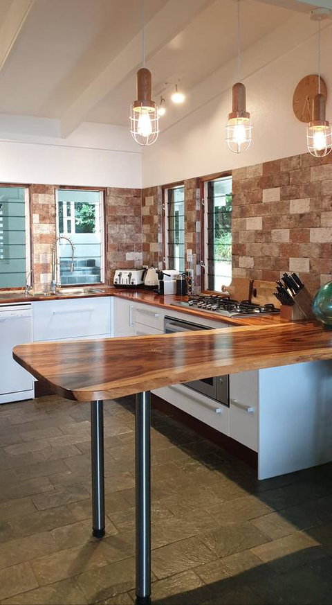 Cairns Beach House Our Oasis - Accommodation Batemans Bay 1