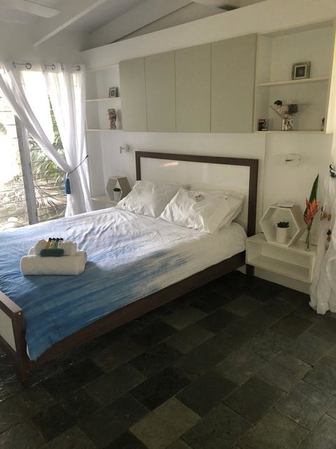 Cairns Beach House Our Oasis - Accommodation Batemans Bay 19