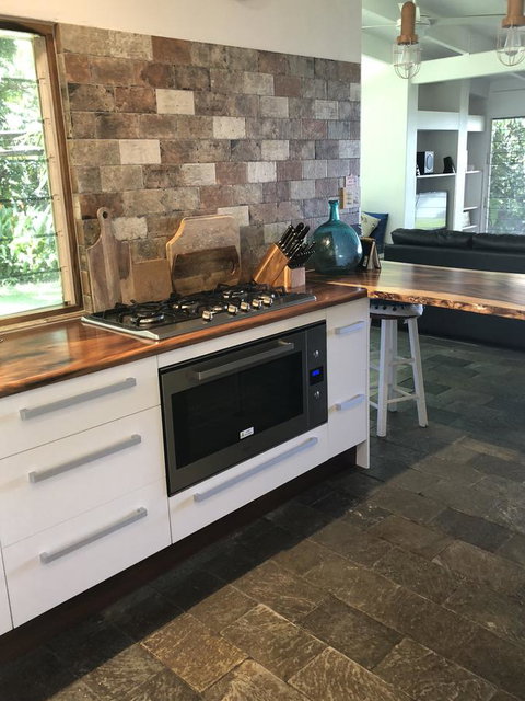 Cairns Beach House Our Oasis - Accommodation Batemans Bay 11