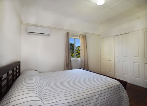 Absolute Waterfront - Accommodation Batemans Bay 2