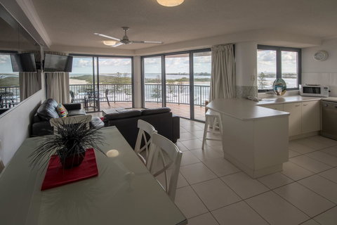 Centrepoint Apartments Caloundra - Accommodation Batemans Bay 12
