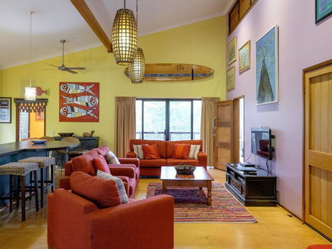 Five Bimba (Tractor House) - Accommodation Batemans Bay 2
