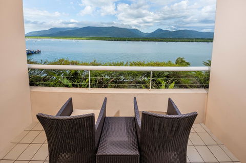 Hilton Cairns - Accommodation Batemans Bay 29