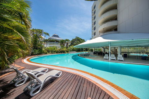Hilton Cairns - Accommodation Batemans Bay 13