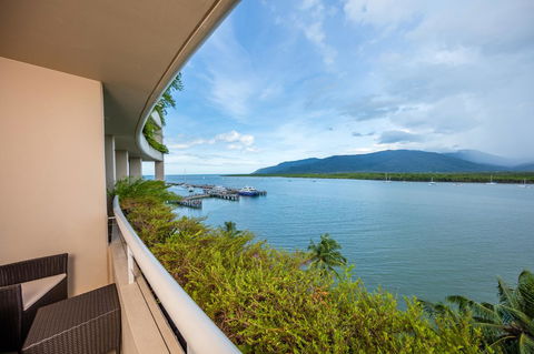 Hilton Cairns - Accommodation Batemans Bay 5