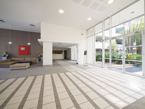 Oaks Brisbane Mews Suites - Accommodation Batemans Bay 11