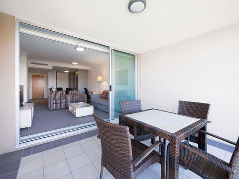Oaks Brisbane Mews Suites - Accommodation Batemans Bay 8