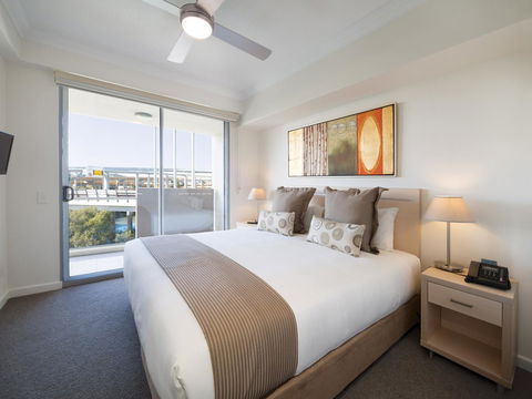 Oaks Brisbane Mews Suites - Accommodation Batemans Bay 13