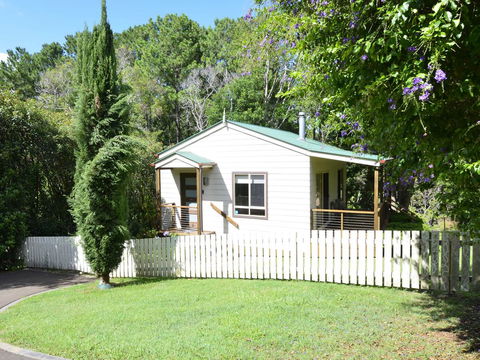 Apple Tree Cottage Montville - Accommodation Batemans Bay 2