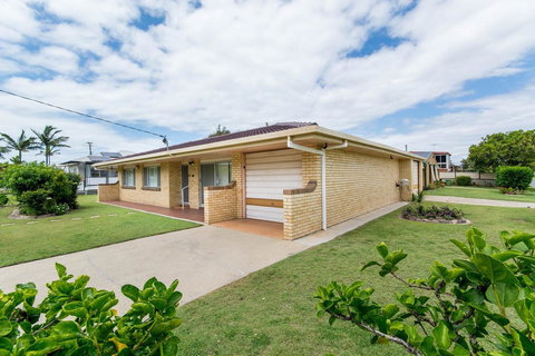 Lowset Sweetie, Central To Everything - Partridge St, Bongaree - Accommodation Batemans Bay 0