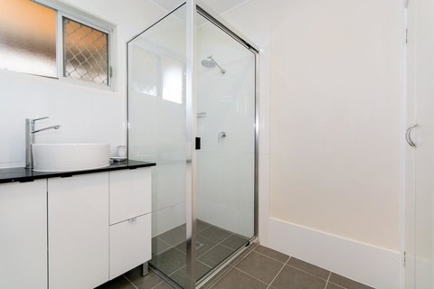 Lowset Sweetie, Central To Everything - Partridge St, Bongaree - Accommodation Batemans Bay 11