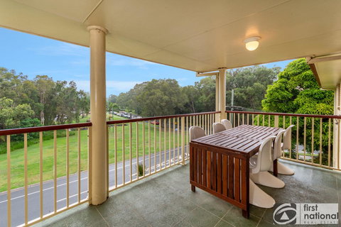 Immaculate Spacious Second Floor Unit Overlooking Pristine Parklands - Accommodation Batemans Bay 0