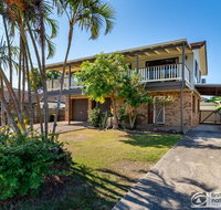 Family Holiday Haven on Boronia 100m to Beach - Accommodation Batemans Bay