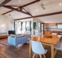 Laguna House - Accommodation Batemans Bay
