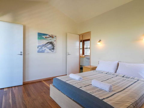 Laguna House - Accommodation Batemans Bay 7